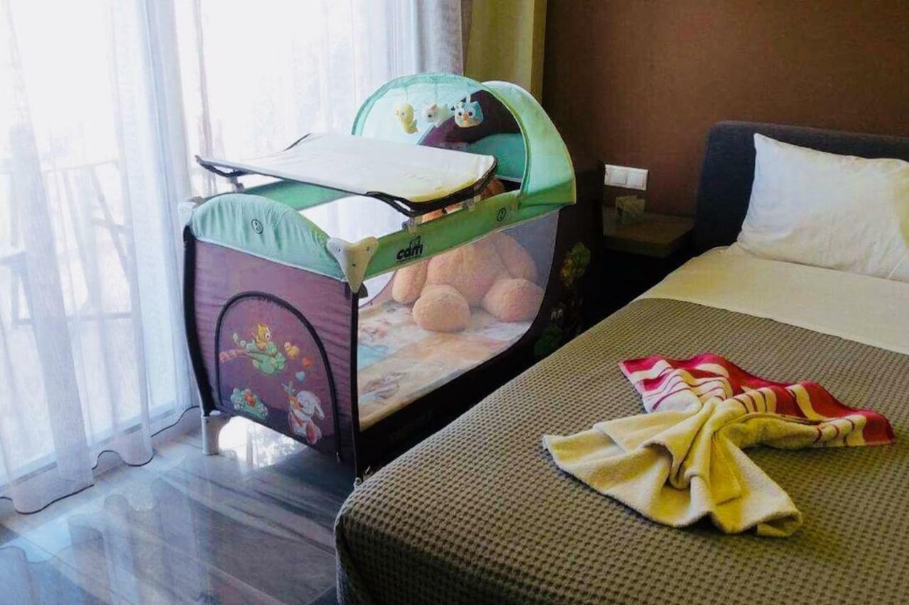 New Luxury Apartments In Плакіас Екстер'єр фото