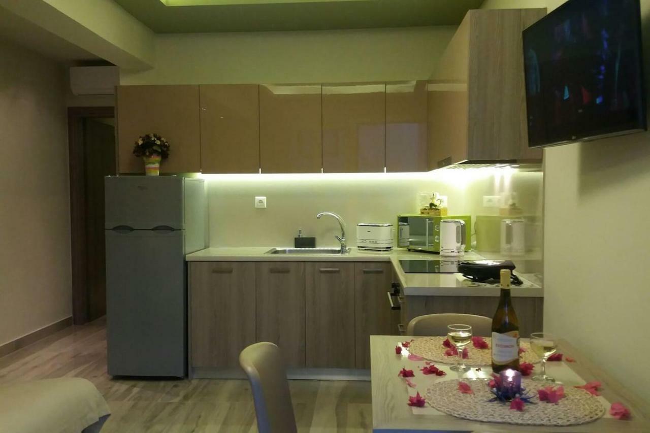New Luxury Apartments In Плакіас Екстер'єр фото
